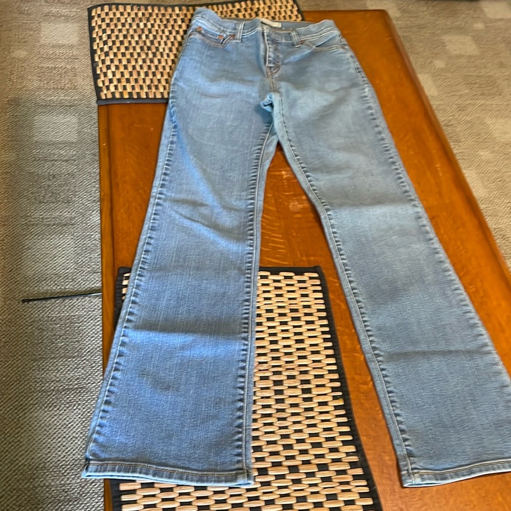 Levi’s jeans. Size 6 medium.